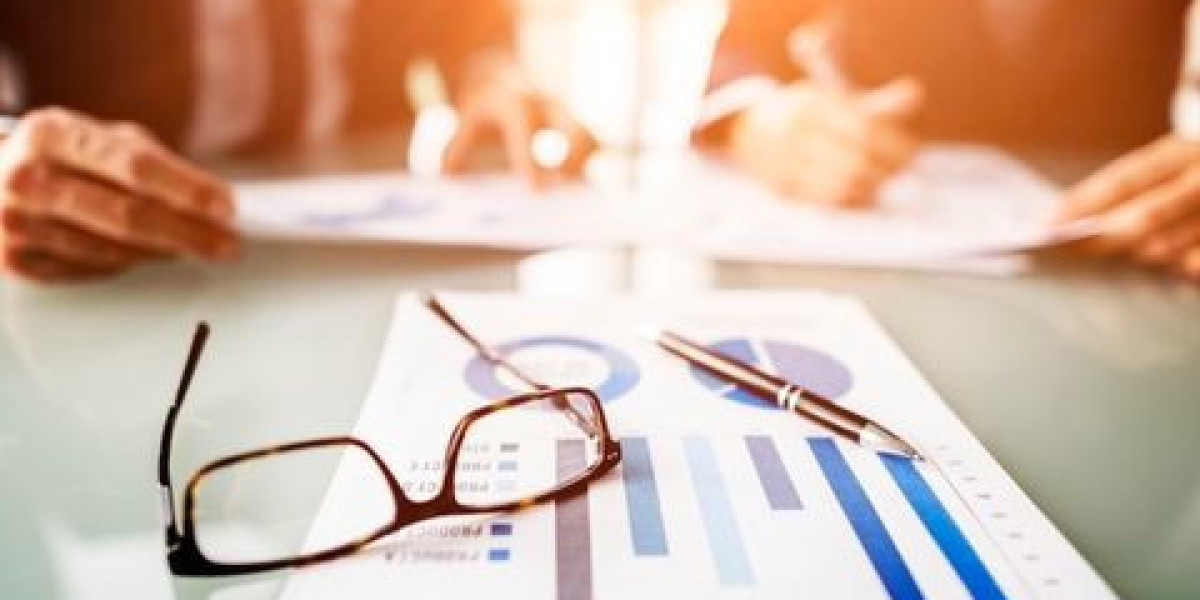 Sunglasses Market Industry Statistics: Growth, Share, Value, and Trends By 2032